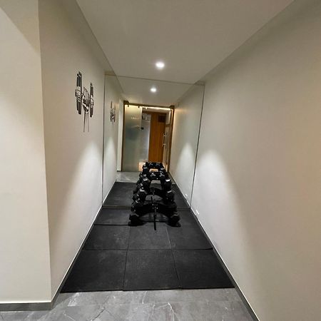 Hotel Nalanda Ahmedabad Esterno foto