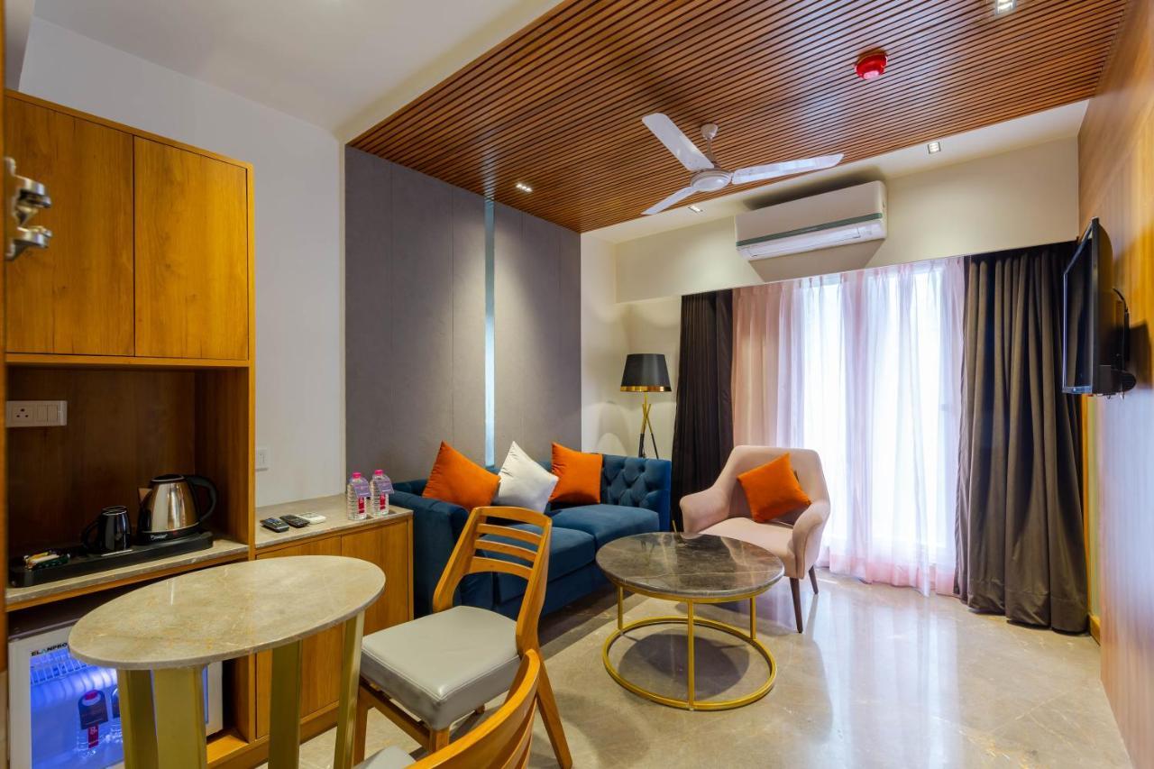 Hotel Nalanda Ahmedabad Esterno foto