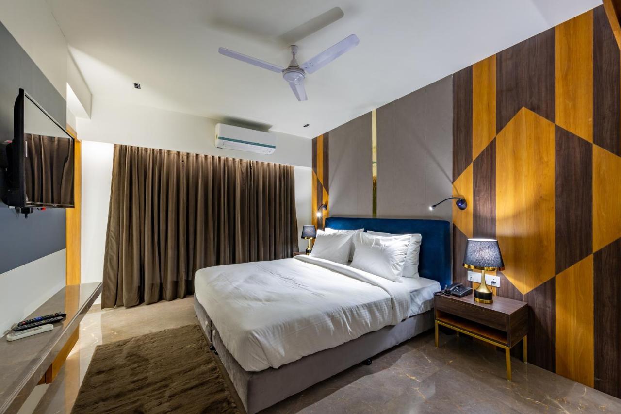 Hotel Nalanda Ahmedabad Esterno foto