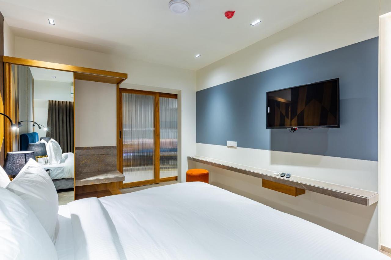 Hotel Nalanda Ahmedabad Esterno foto