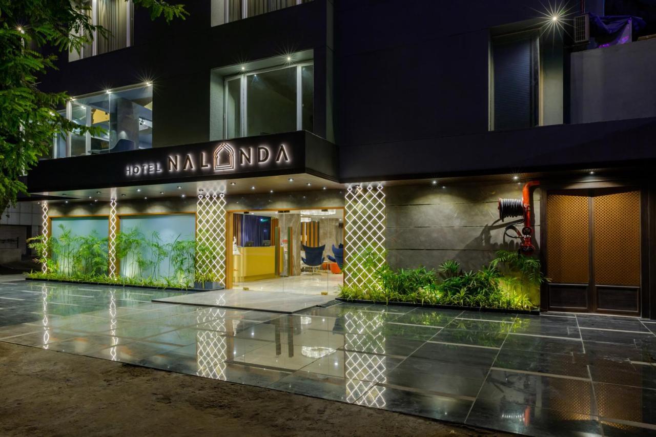 Hotel Nalanda Ahmedabad Esterno foto